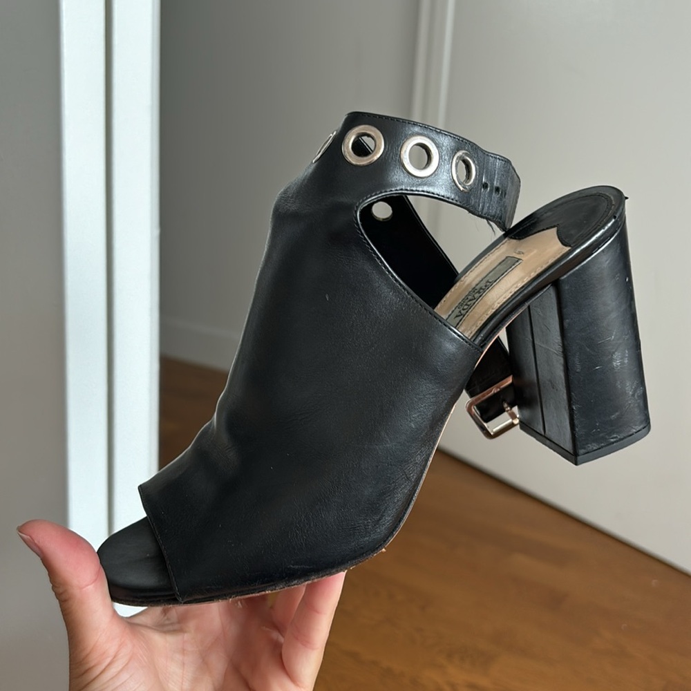 Prada heels - Picture 5 of 5